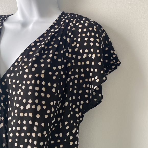 ⚡️Last days! Banana Republic Black Polka Dot Blouse SP - Picture 3 of 9